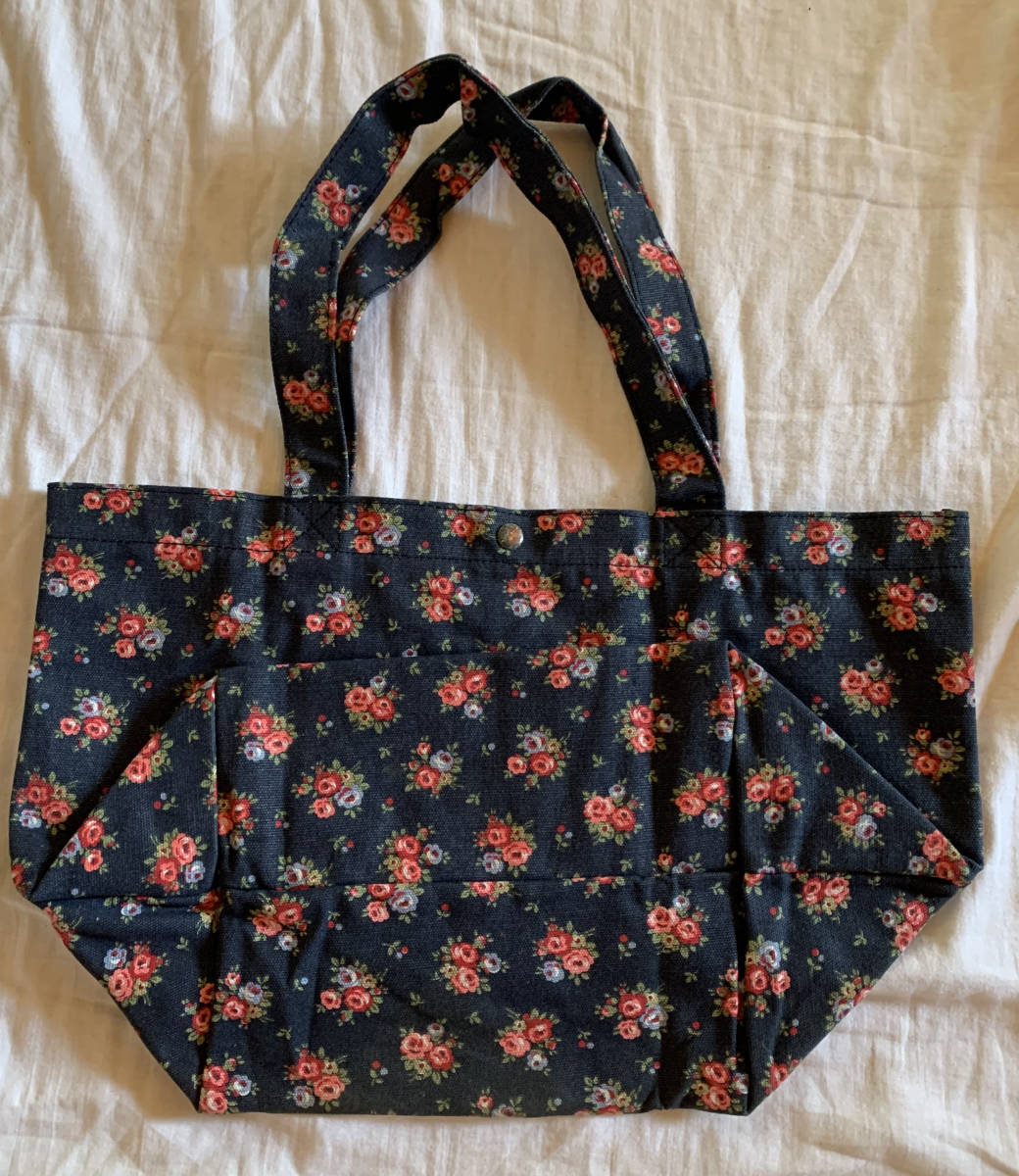 Cath Kidston　キャスキッドソン　トートバッグ　大きめ　花柄　ブルー　定番商品_画像2