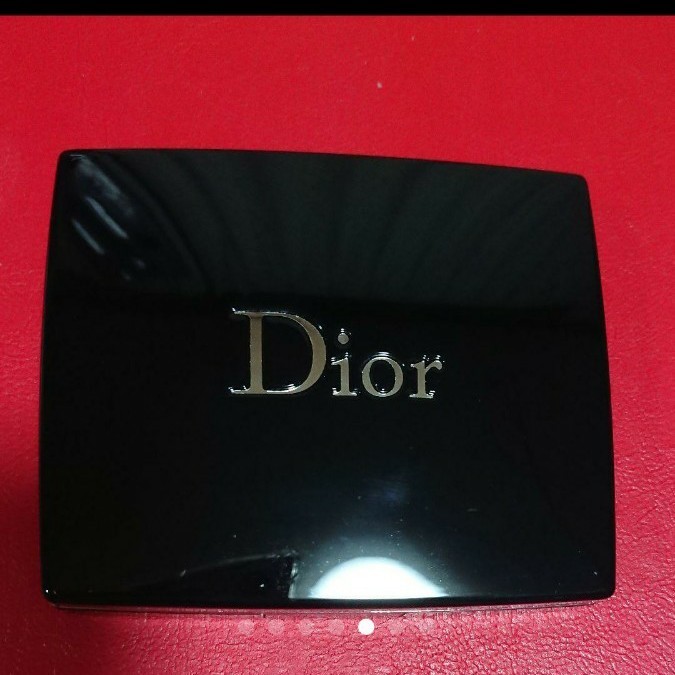Dior クリスチャンディオールのアイシャドウ サンククルール167ピンクバイブレーション 