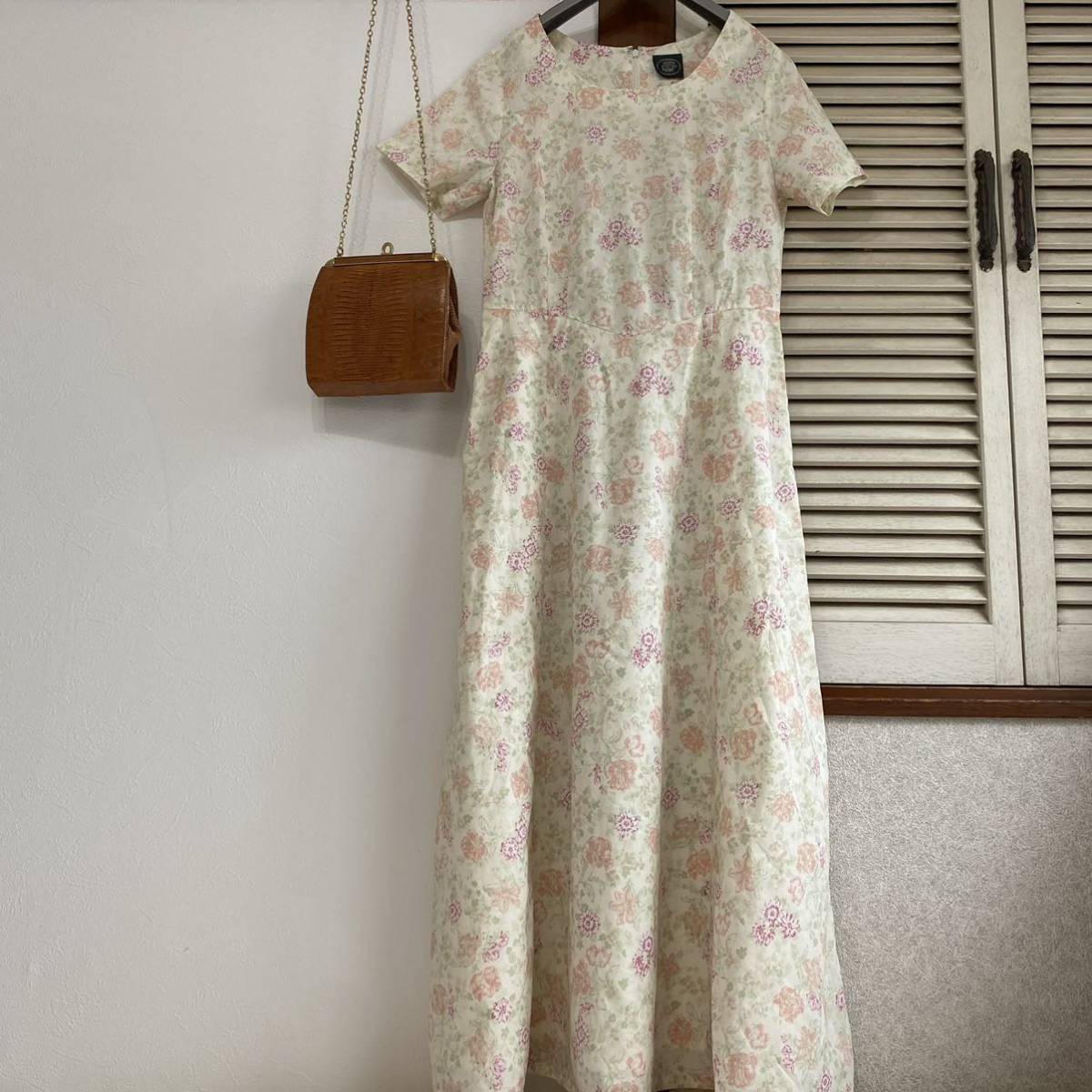 Laura Ashley ローラアシュレイ◆大きいサイズ11 綿ローン 花柄 生成り クリーム色 ロング ワンピース a21092804_画像9