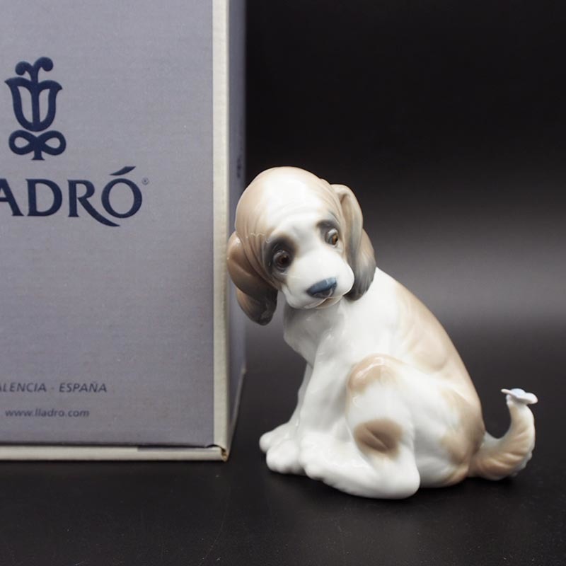 リヤドロ LLADRO 6210 マイフレンド Gentle Surprise スペイン製 フィギュリン 犬 蝶_画像1