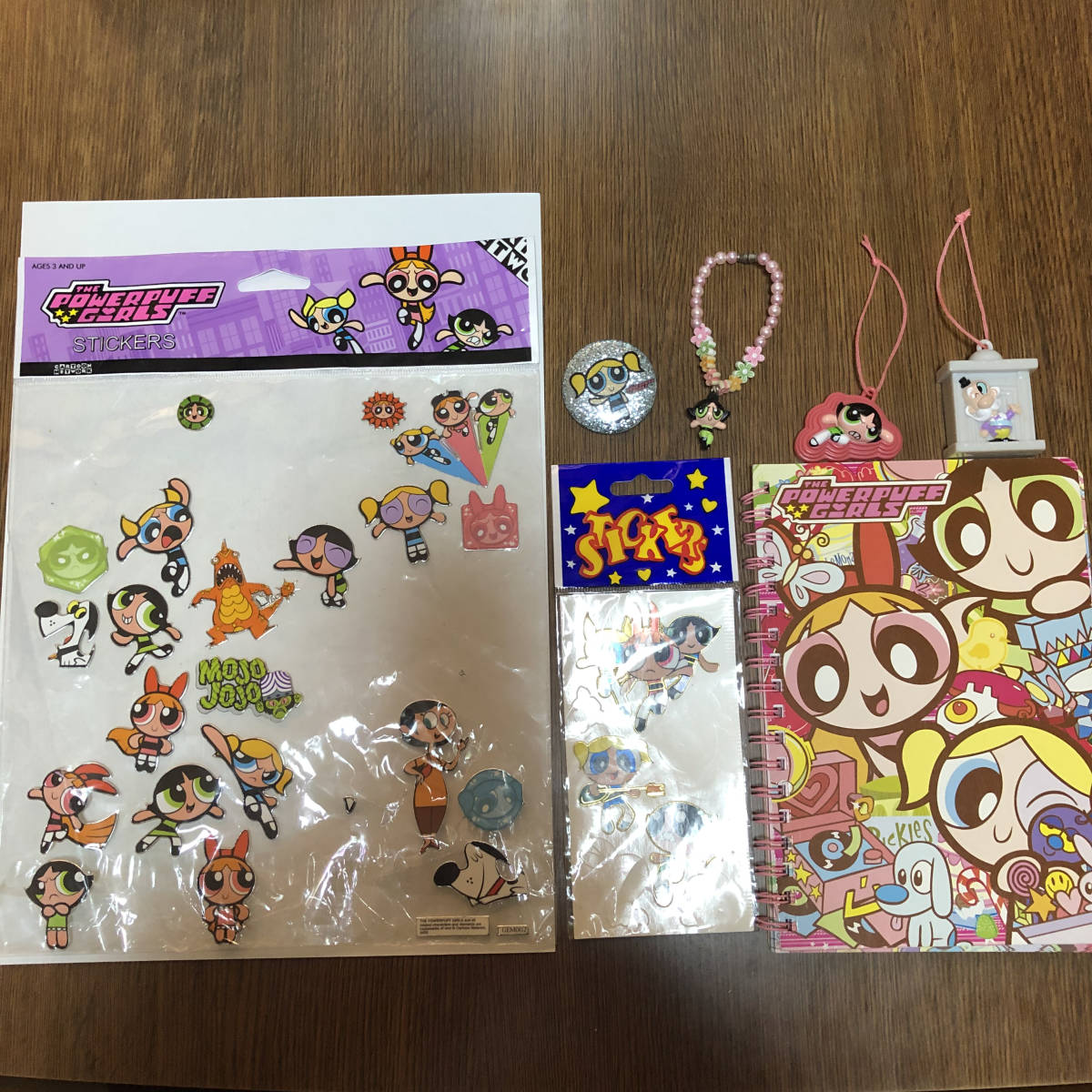 300円 21春夏新作 パワーパフガールズ ステッカー ノート 缶バッジ など 300円 21春夏新作 パワーパフガールズ ステッカー ノート 缶バッジ など