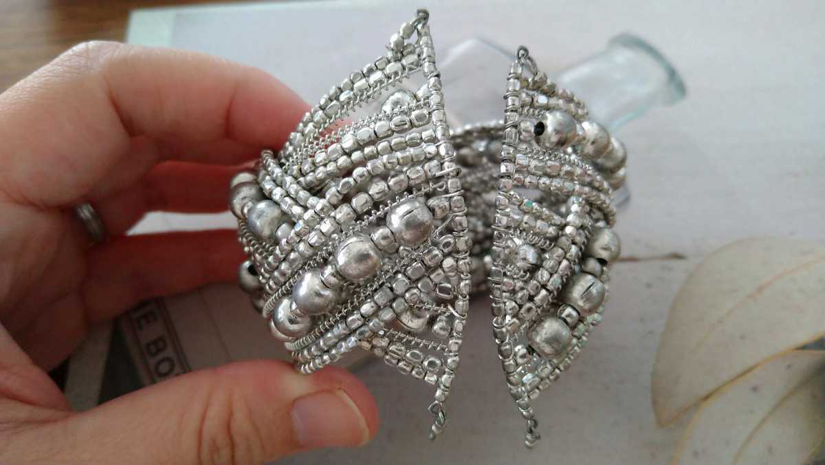 * Kirameki .. presence * silver color beads * futoshi bangle *