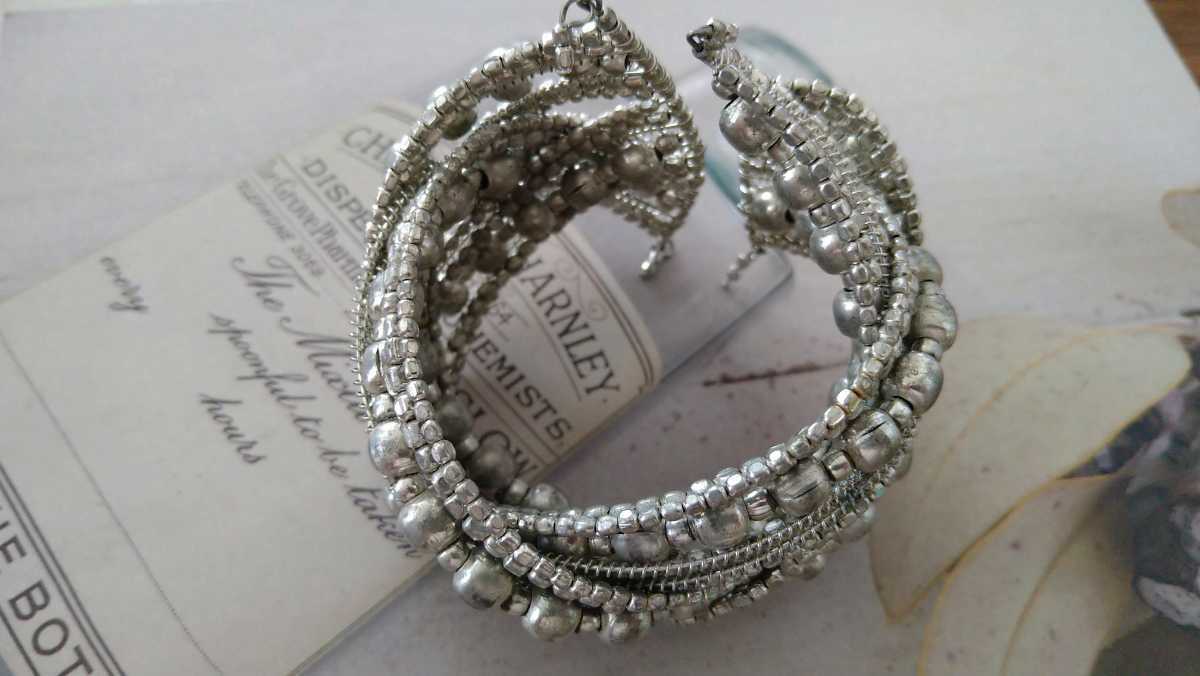 * Kirameki .. presence * silver color beads * futoshi bangle *