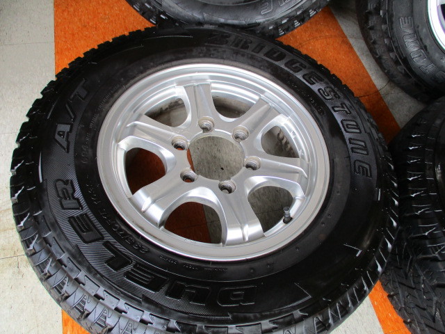 235/70 R15 103Ｓ　美品２０１８年製BRIDGESTONE 夏タイヤ ６H　PCD139.7☆社外アルミホイール付４本セット!!☆☆☆☆ _画像5