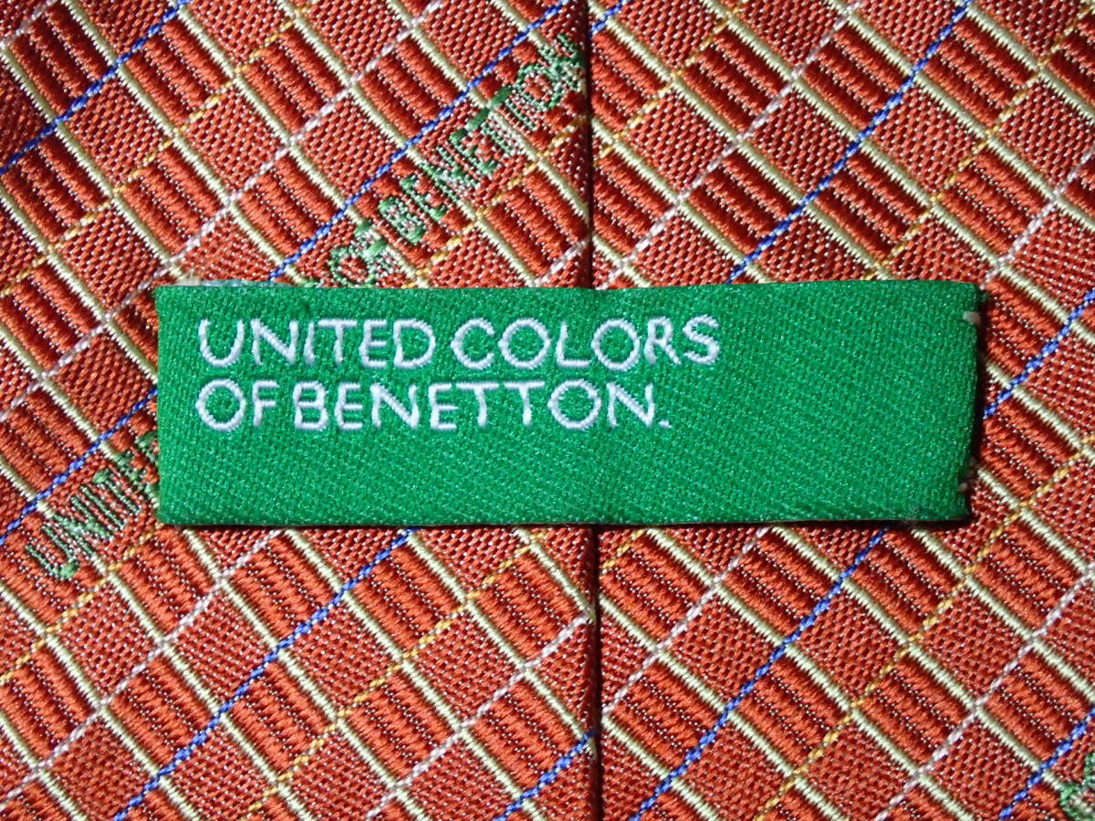 UNITED COLORS OF BENETTON united color zob Benetton necktie . leaf color?.. color? silk width : approximately 9.5. Benetton 