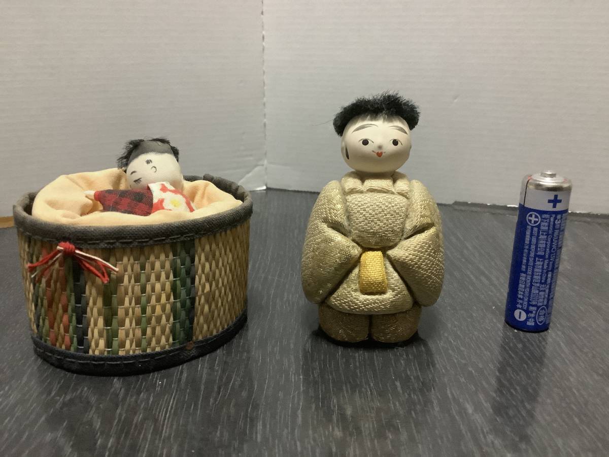 昭和レトロ癒しのかわいい木目込み人形、スヤスヤ幼児の布と葦人形、貴族、癒される幼児の人形、古民具、玩具_画像1