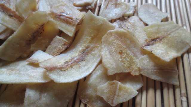 ココナッツオイルで揚げた　バナナチップス　68g　切手可　レターパックで数2まで可_画像2