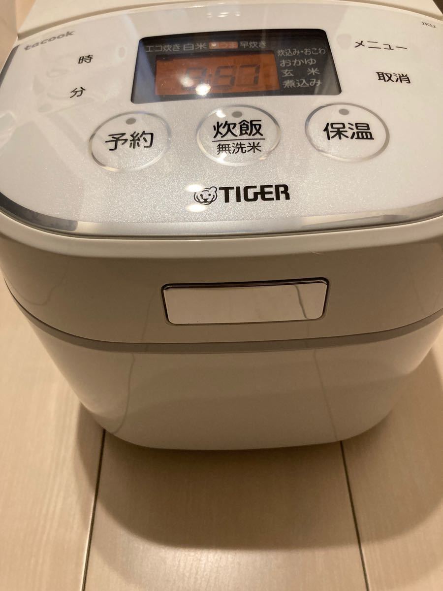 タイガー IH炊飯器 「炊きたて」 tacook 3合 ホワイト JKU-A550-W 中古