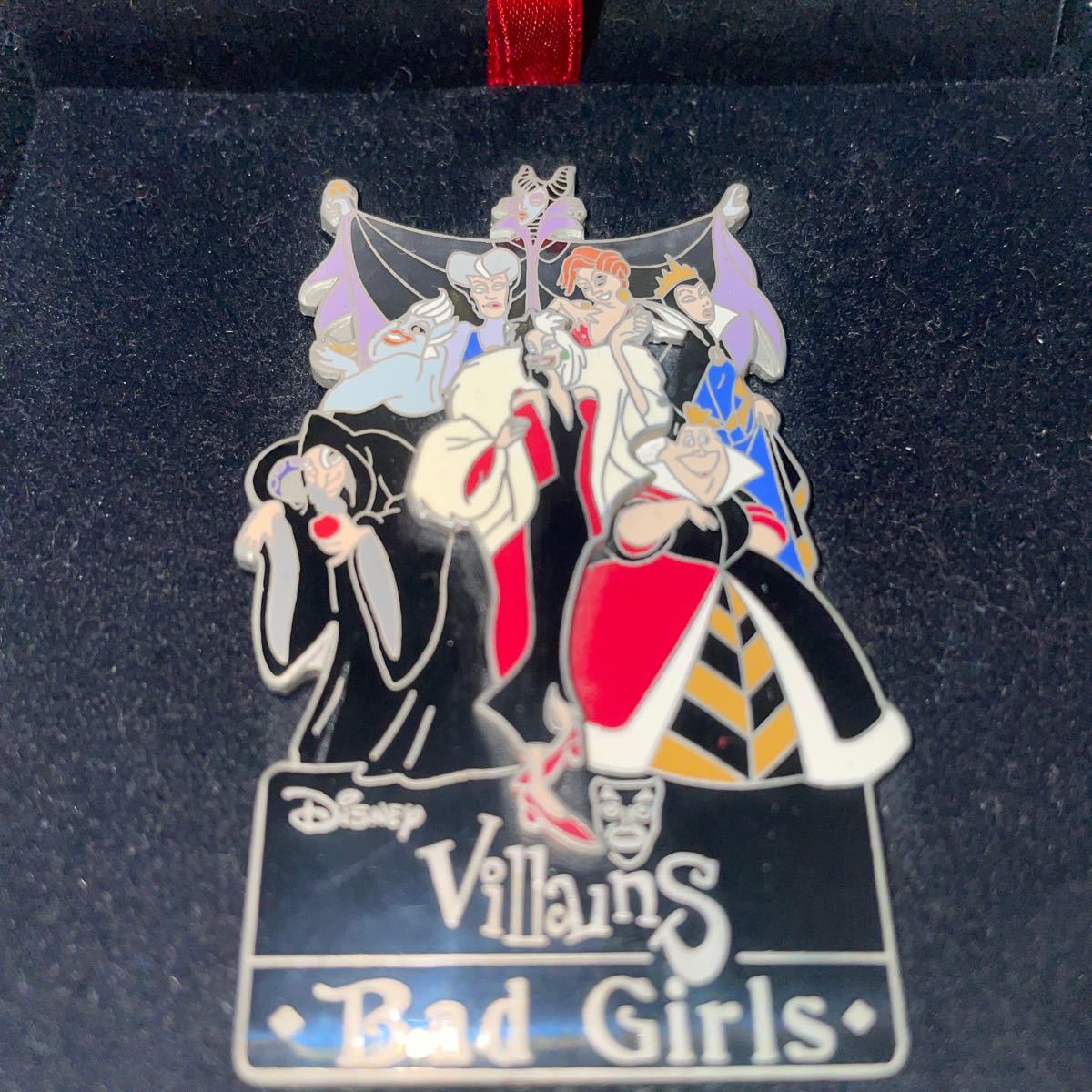 ディズニー villains badboys badgirls dogs cats ピンバッジ ディズニー villains badboys badgirls dogs cats ピンバッジ