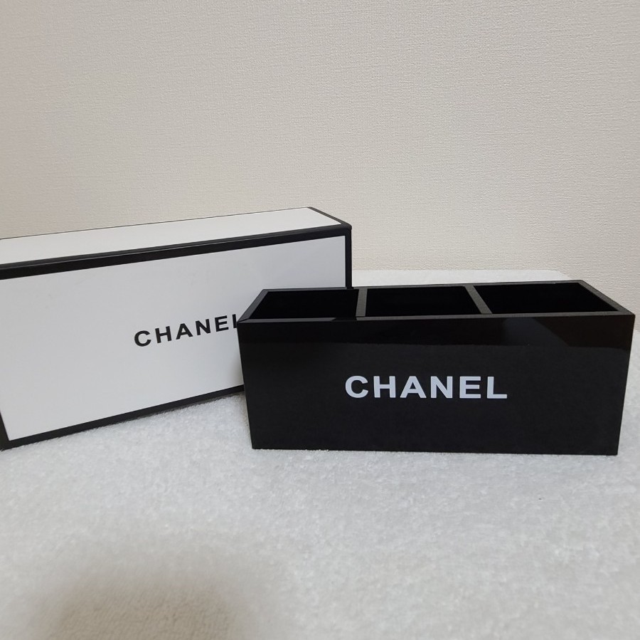 CHANEL シャネル 3マス ブラシスタンド ペン立て 非売品 CHANEL シャネル 3マス ブラシスタンド ペン立て 非売品