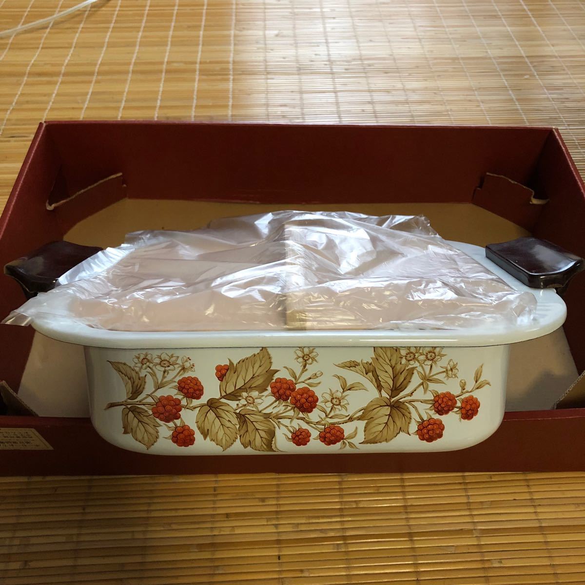《未使用》ホーロー  昭和レトロ  おでん鍋 、湯豆腐鍋兼用セット