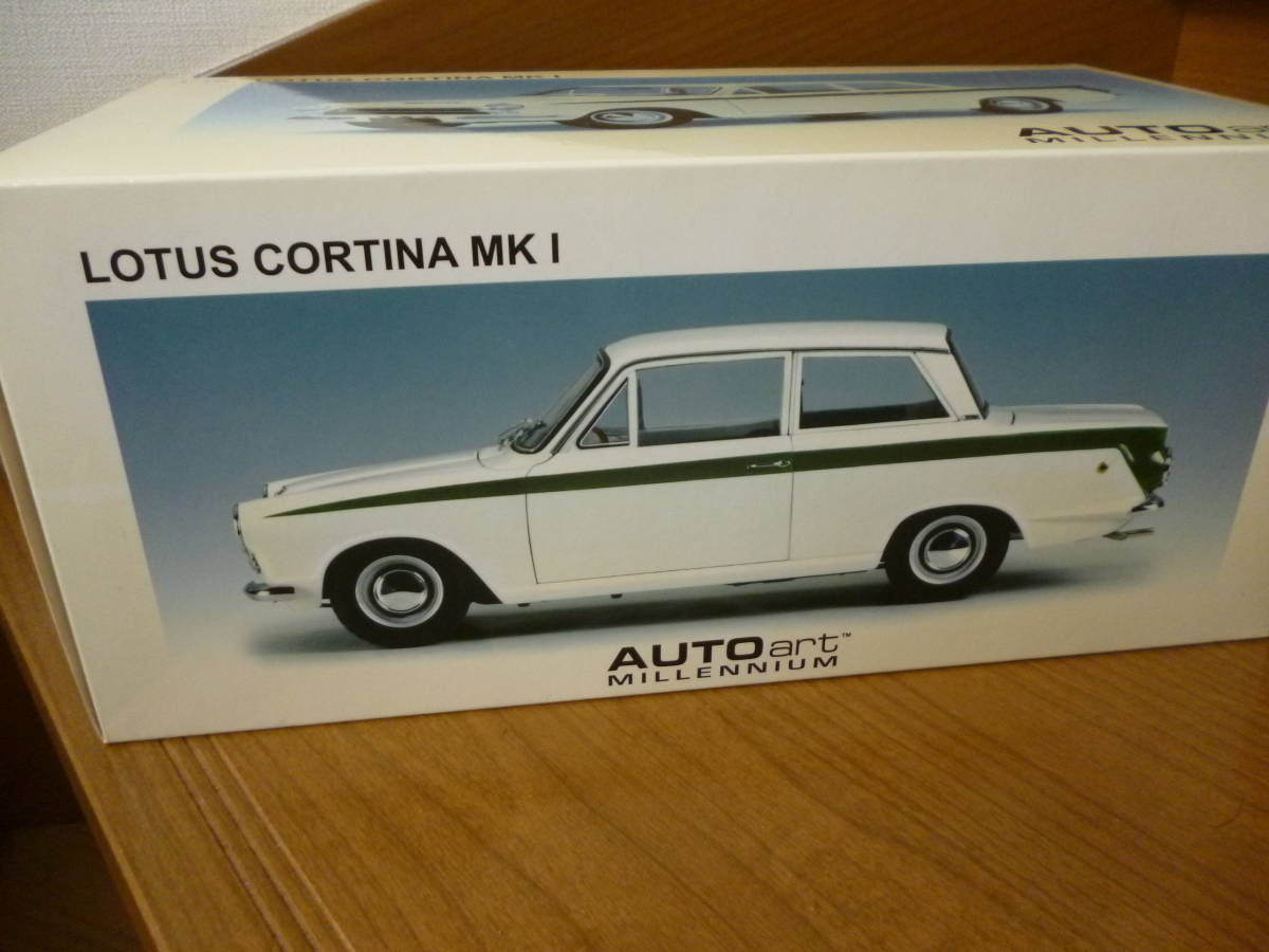 希少・新品・未展示／1/18　オートアート　ロータス　コーティナ　マーク１　1箱／コルティナ　コルチナ　LOTUS CORTINA MK1 AUTOART_画像2