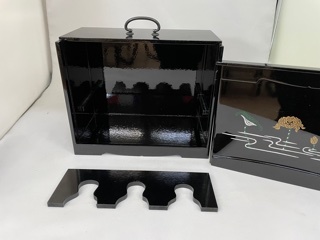 Yahoo!オークション - 仏具 仏器箱 木製 黒塗 3ッ穴 供養 お参り Yahoo!オークション - 仏具 仏器箱 木製 黒塗 3ッ穴 供養 お参り