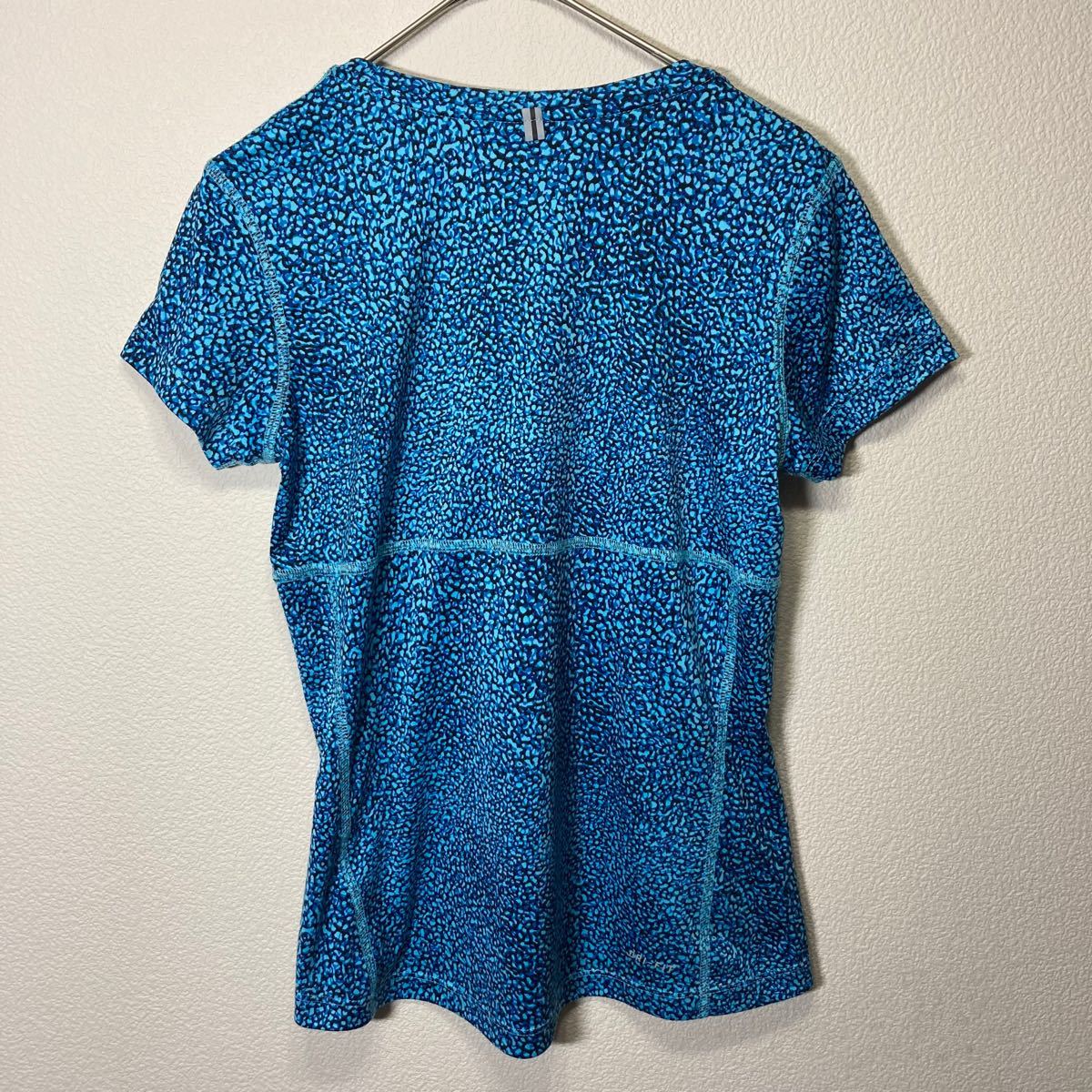 NIKE DRY-FIT ランニング ウェア 半袖 Tシャツ レディース Sサイズ ブルー系 総柄