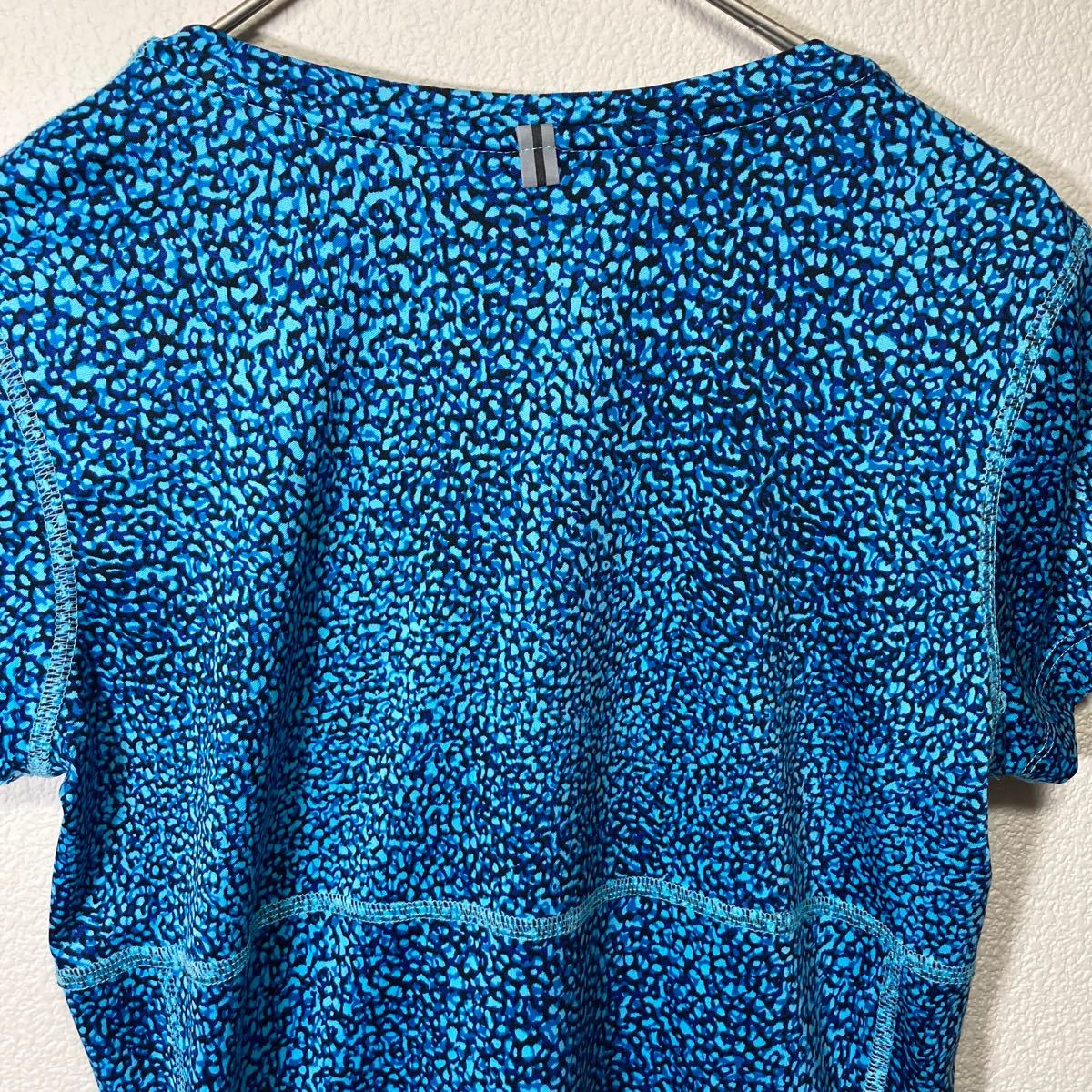 NIKE DRY-FIT ランニング ウェア 半袖 Tシャツ レディース Sサイズ ブルー系 総柄