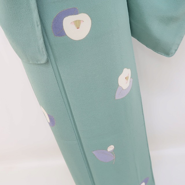 ゆめsaku2 新品 縮緬 仕付け糸付“可愛らしいシルエットで花咲く椿”着物