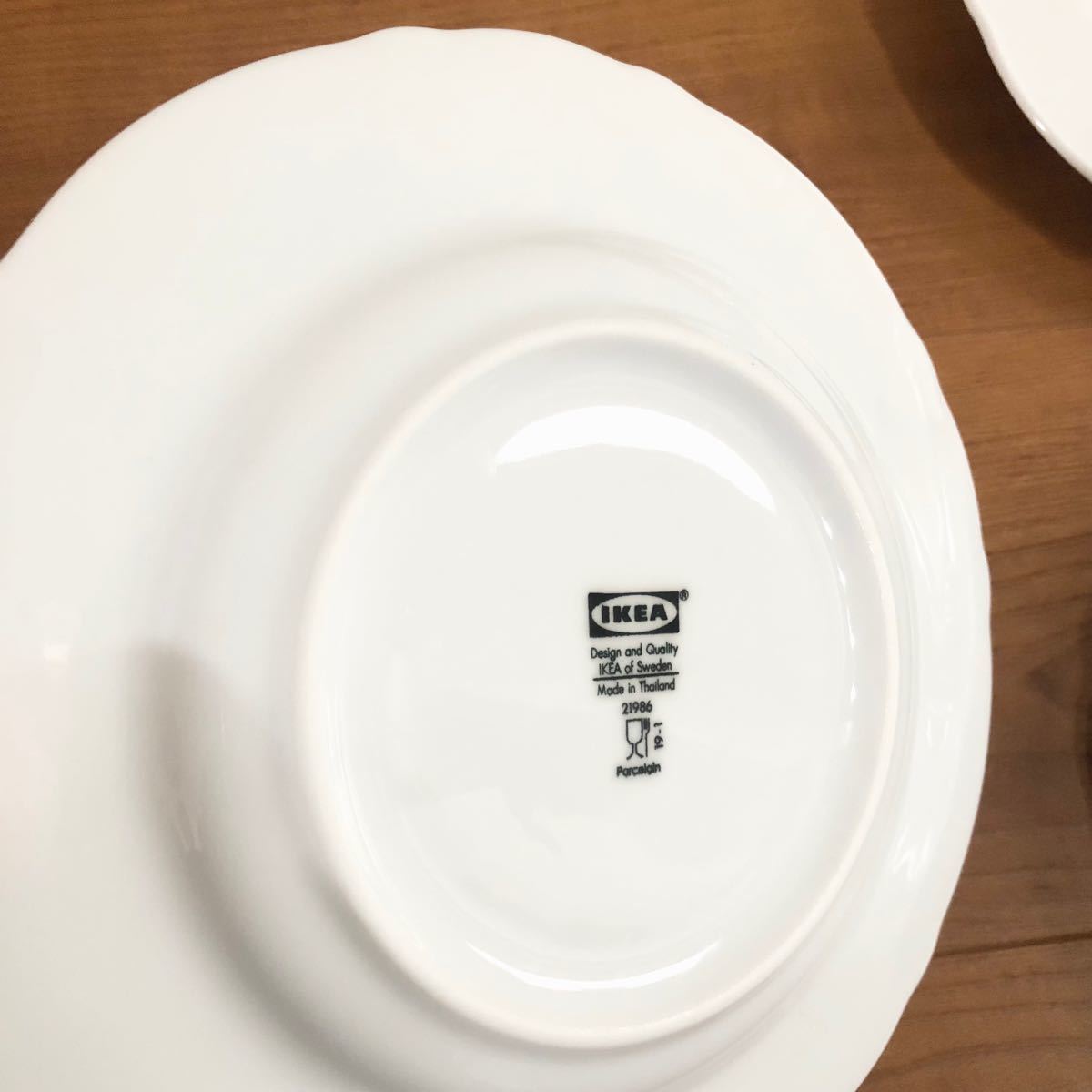 パリ　フランス風☆IKEA ウップラーガ　人気22cm プレート　食器　ホワイト　生産終了品　インスタ人気　リムプレート　平皿