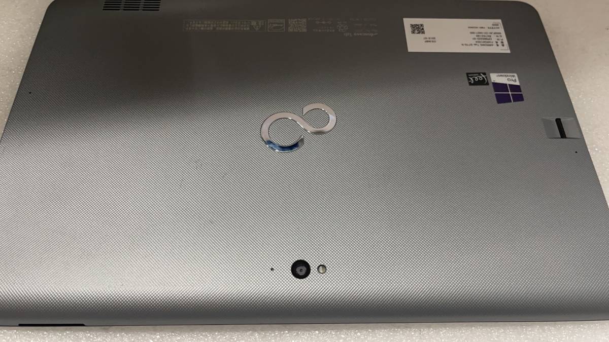 美品！富士通arrows Tab Q775/K FHDタッチ液晶搭載・Corei5-5300U・4GB・新品SSD256GB・カメラ・OFFICE2019・Bluetooth・Win10・WIFI 9301_画像3