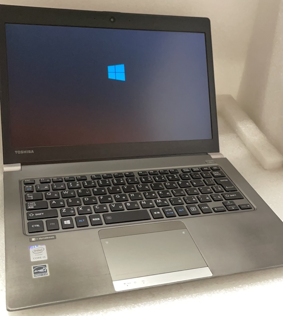 良品 薄型軽量！東芝13.3型　R63　　Corei5-5200U・4GB・爆速SSD128GB・カメラ・OFFICE2019・Bluetooth・Win10・WIFI　 9916_画像2