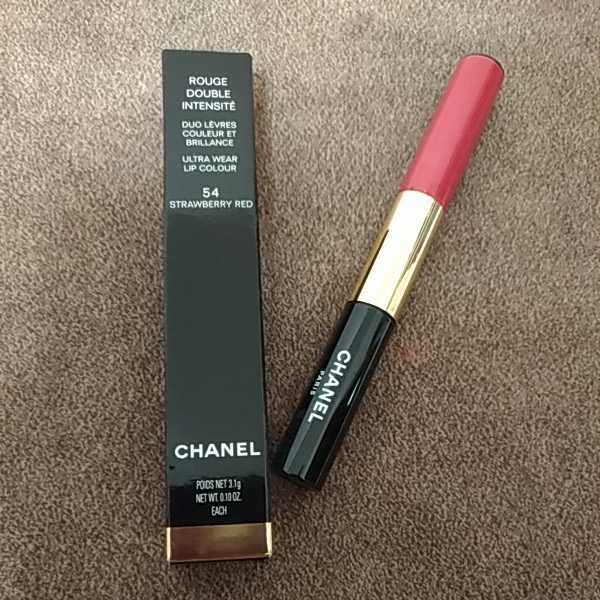 ★人気色★CHANEL　シャネル　ルージュ　ドゥーブル　アンタンシテ　54　ストロベリー　レッド　グロス　リップカラー　リップ　口紅　