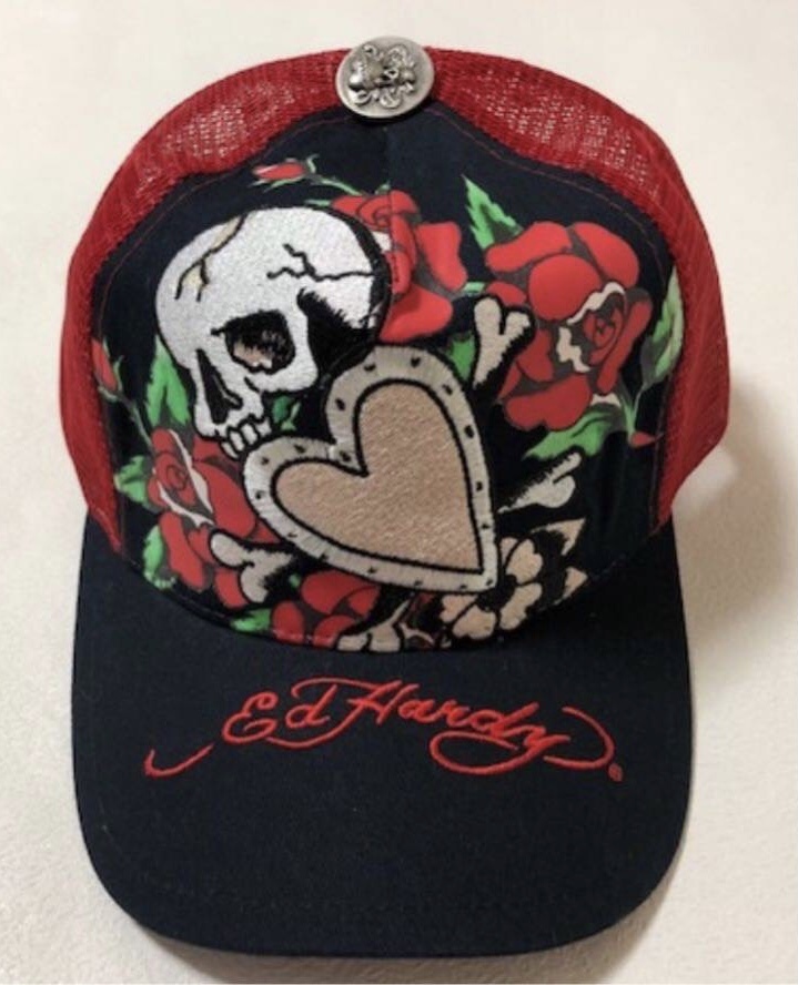 【新品未使用、正規品、本物】 Ed Hardy エド・ハーディー スカル ハート ローズ バラ 薔薇 刺繍 キャップ 帽子 赤x黒色_画像1