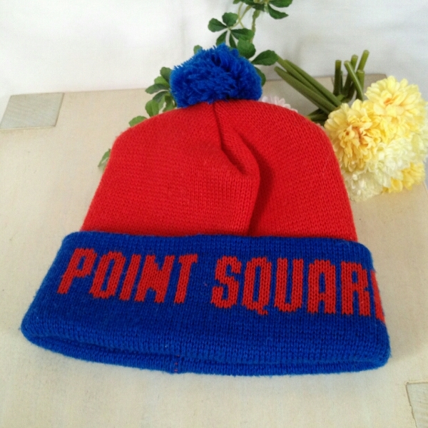 ★POINT SQUARE◆赤と青の色合いが可愛いボンボン付きニット帽◆_画像3
