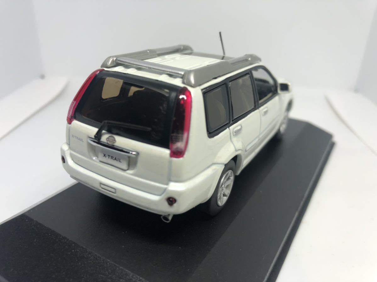 京商 NISSAN X-TRAIL 日産 エクストレイル Xtt 2005 ホワイトパール 白