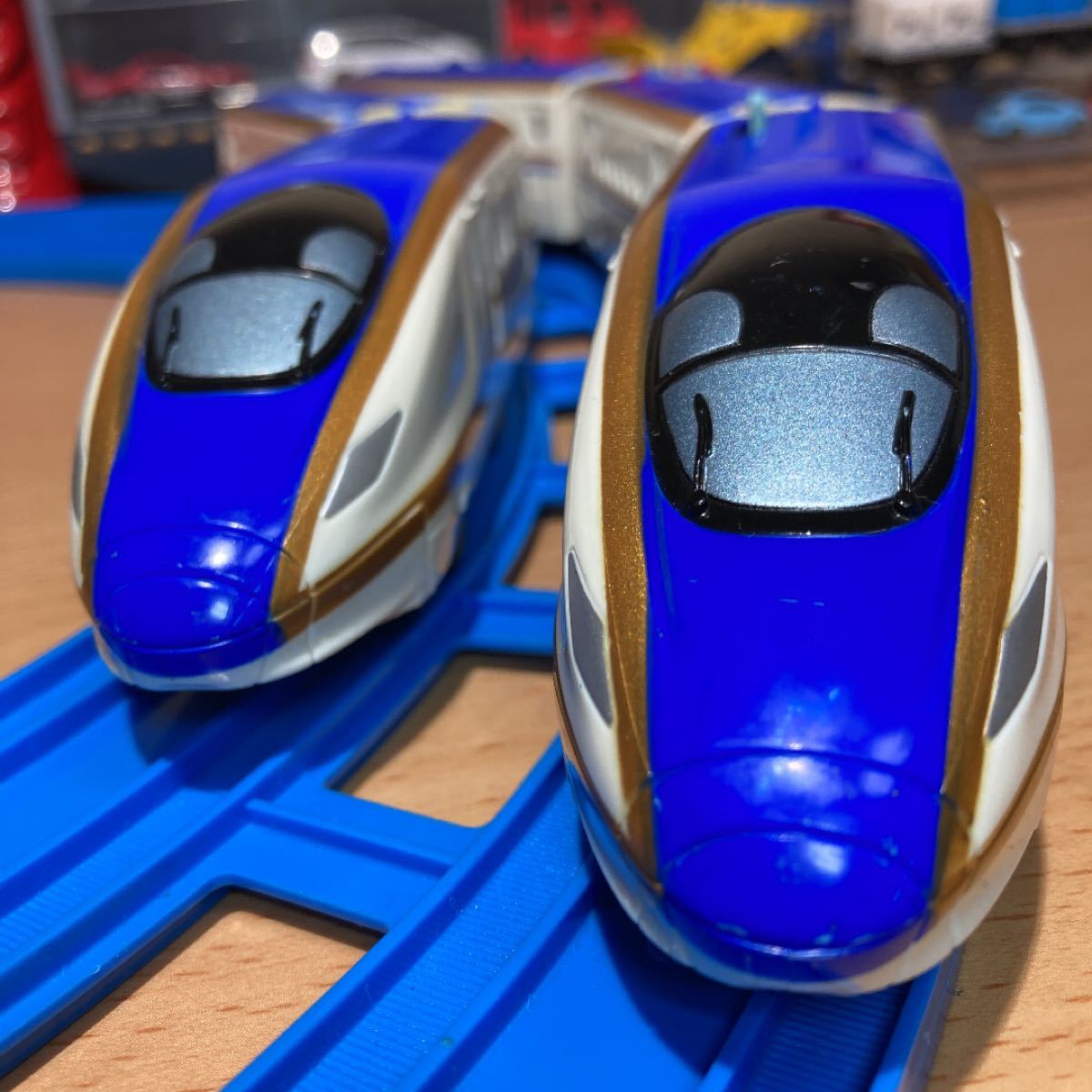 プラレール E7系 北陸新幹線 いっぱいつなごうかがやき 5両編成 プラレール E7系 北陸新幹線 いっぱいつなごうかがやき 5両編成