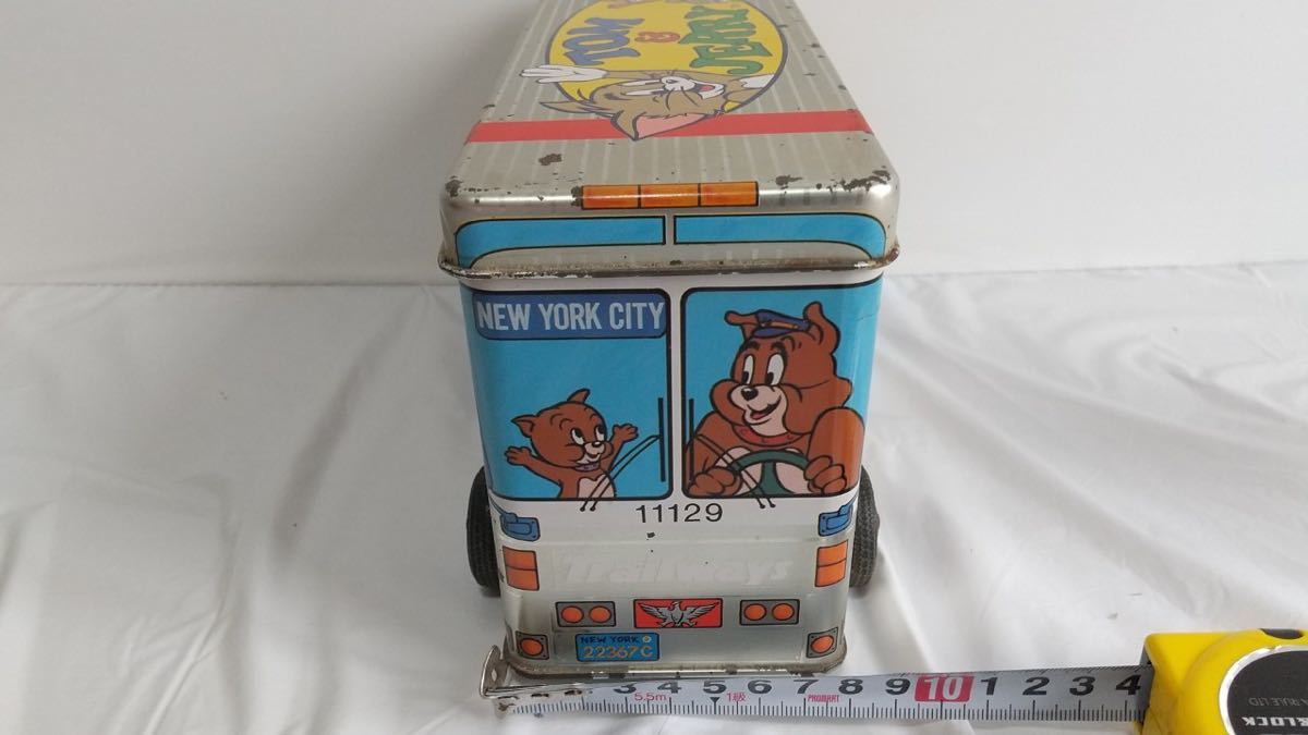 TOM and JERRY トムとジェリー クッキーの缶 当時物 1989年 アンティーク 雑貨 ブリキ缶 オスカー バス型 ターナーエンターテイメント_画像4
