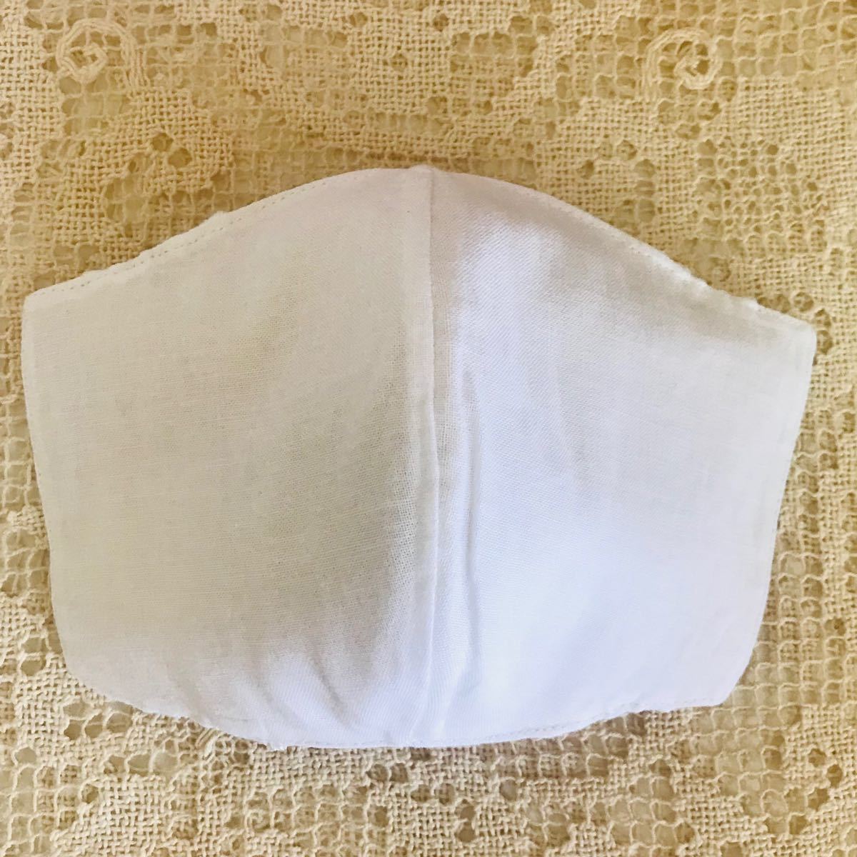 立体インナー　ハンドメイド　不織布マスクが見えるタイプ　生成り生地にホワイトケミカルレース