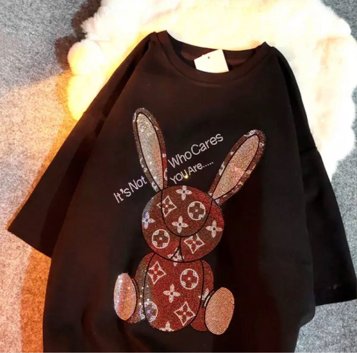 モノグラムラインストーンラビットTシャツブラック×ゴールド モノグラムラインストーンラビットTシャツブラック×ゴールド