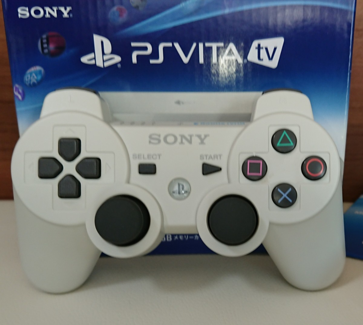 美品 ps vita tv バリューパック VTE-1000 AA01 8GB PlayStation