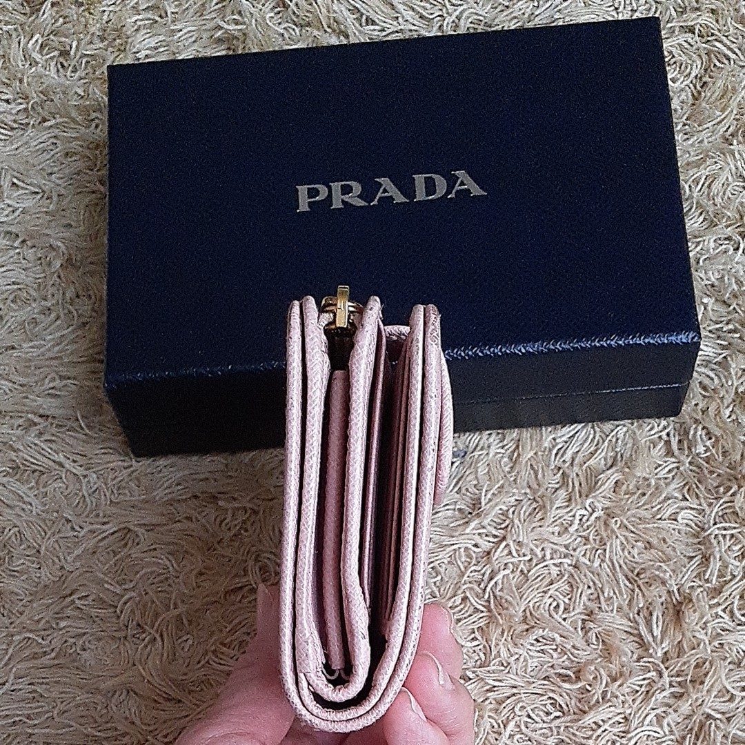 PRADA 　プラダ　折り財布　サファイアーノ