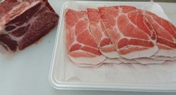 生姜焼用肩ロース豚肉スライス500ｇ　3～4mmスライス幅　即決落札は20パツクお届け致します！豚　肩　ロース　スライス！_生姜焼きに最適！