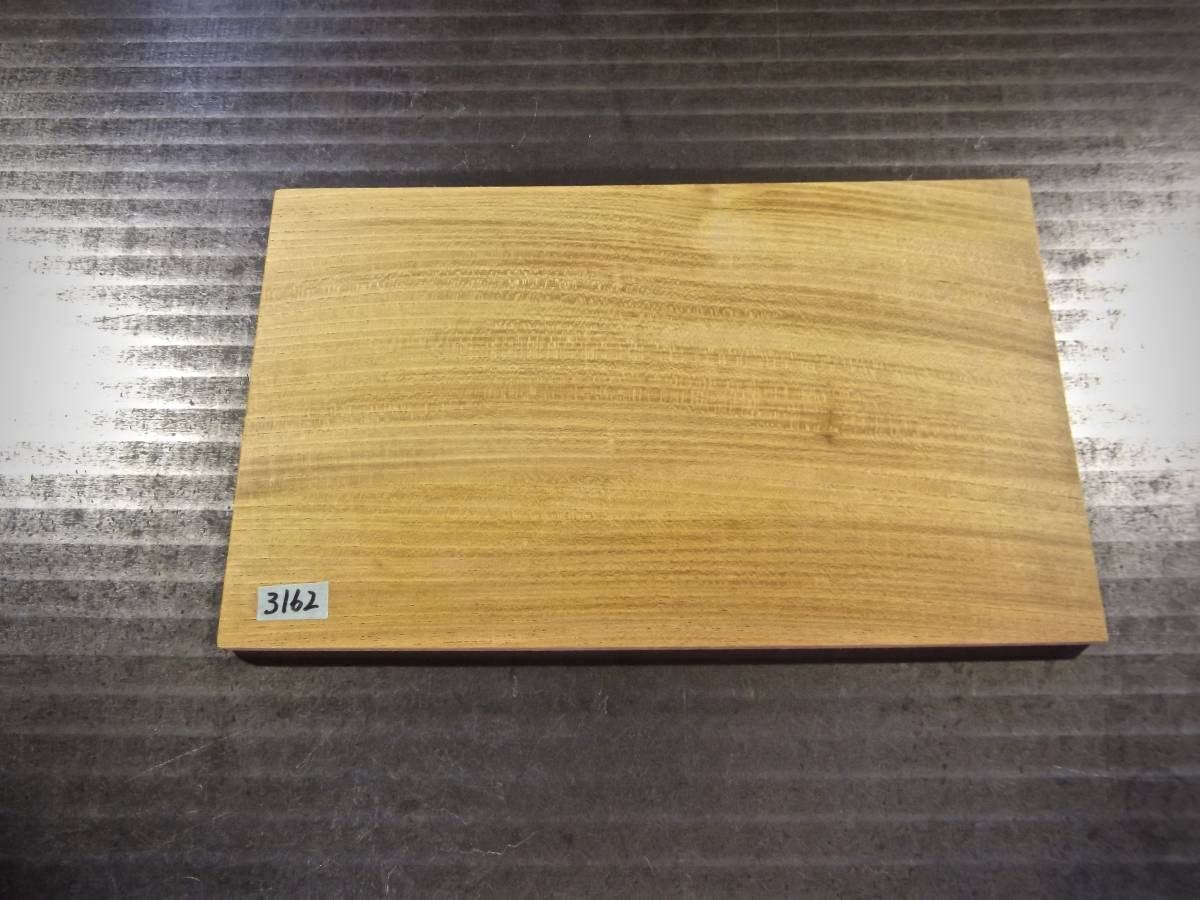 欅 （300×180×11）mm 1枚　乾燥済み 無垢一枚板 送料無料 [3162] ケヤキ けやき 木材 花台 ササ杢 キヤンプ 道具 まな板 _画像2
