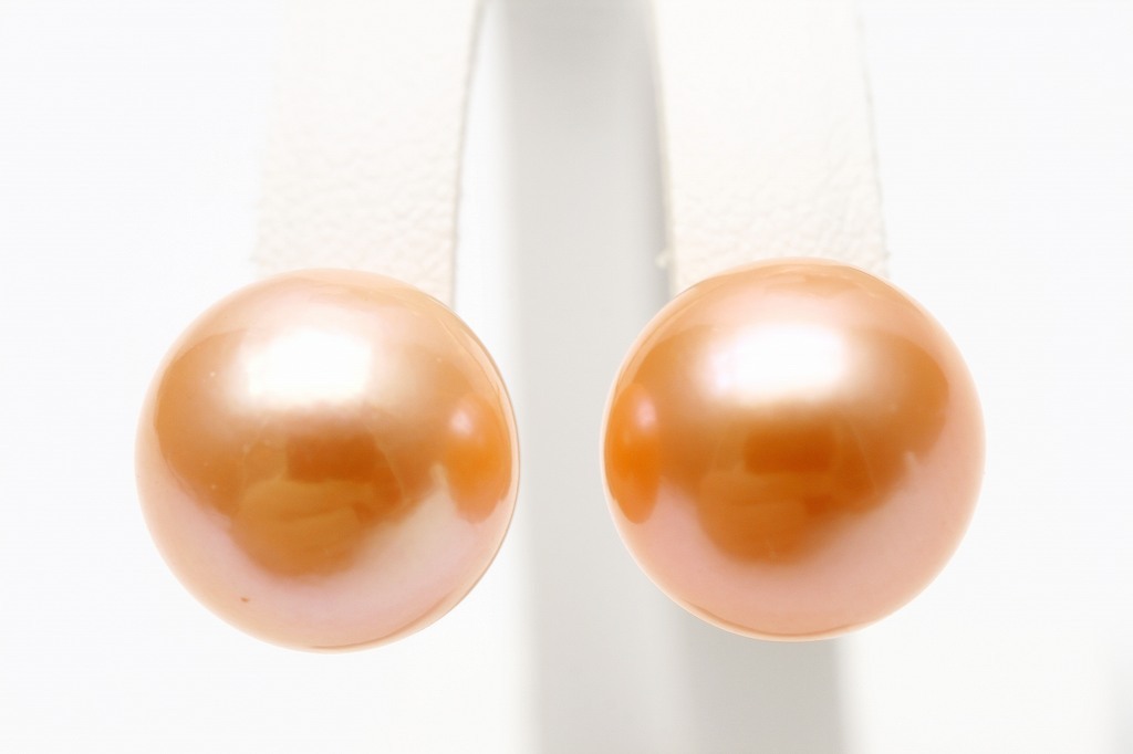 安心の実績 高価 買取 強化中 淡水真珠パールピアス 12mm K18製 直営店 オレンジカラー