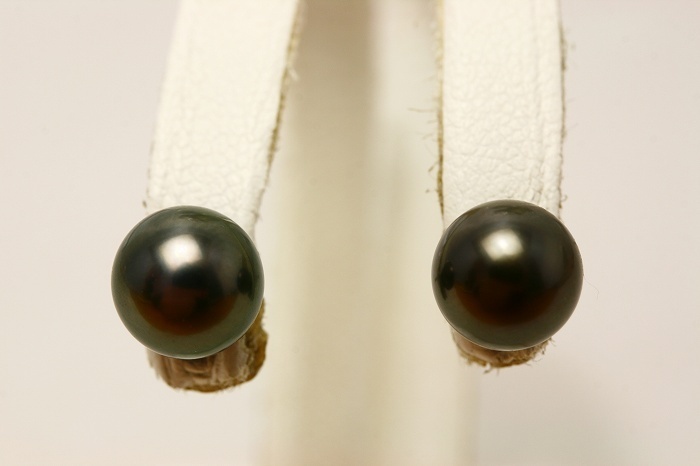 タヒチ黒蝶真珠パールピアス 8mm ブラックカラー K14WG製