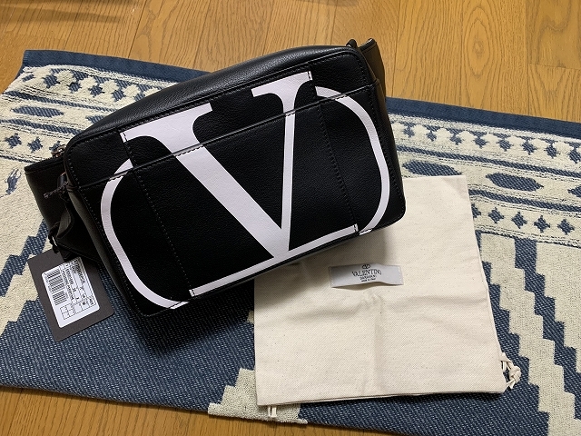  new goods 19AW VALENTINO Logo leather belt bag waist bag Valentino 