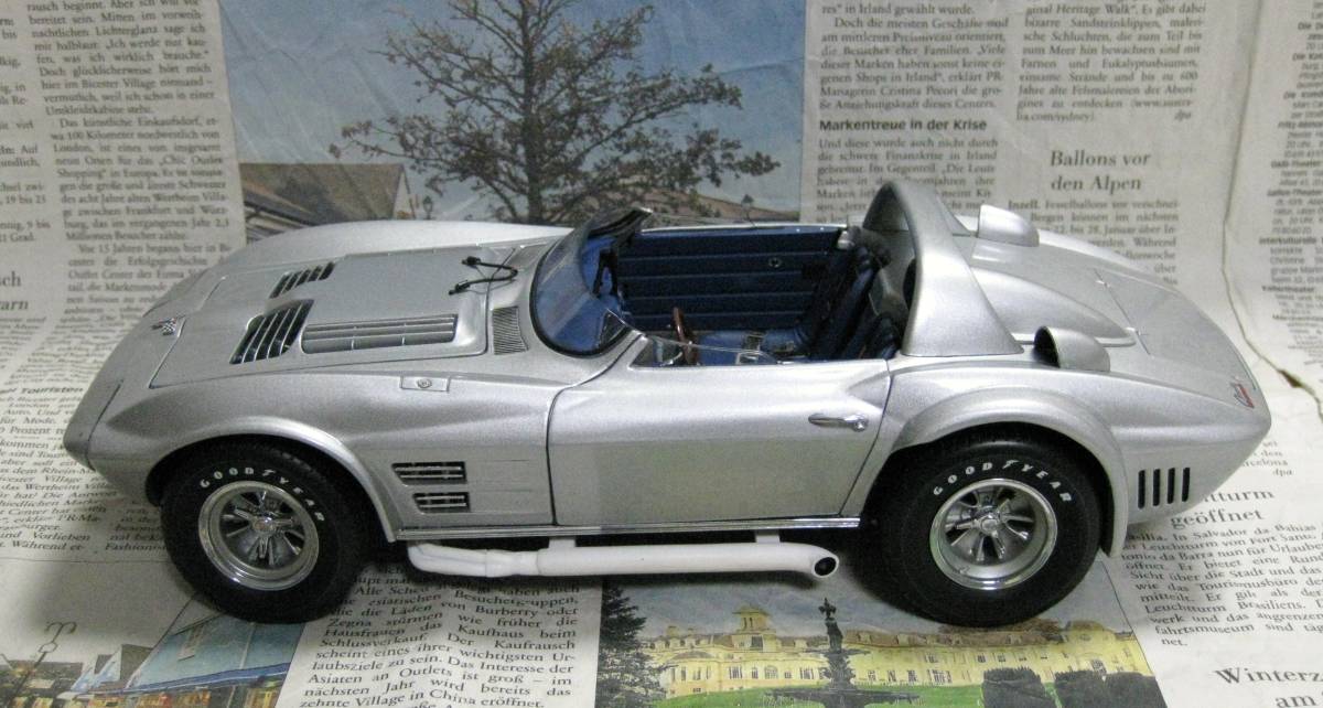 ☆激レア絶版*EXOTO*1/18*1964 Chevrolet Corvette Grand Sport Roadster シルバーメタリック_画像5