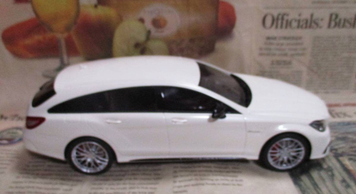 ☆レア*ディーラー限定*GT Spirit*1/18*Mercedes-Benz CLS63 AMG ダイヤモンドホワイト_画像6