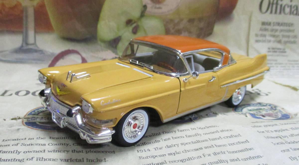 * ultra rare out of print *Signature Models*1/32*1957 Cadillac Series 62 Coupe de Ville light orange 