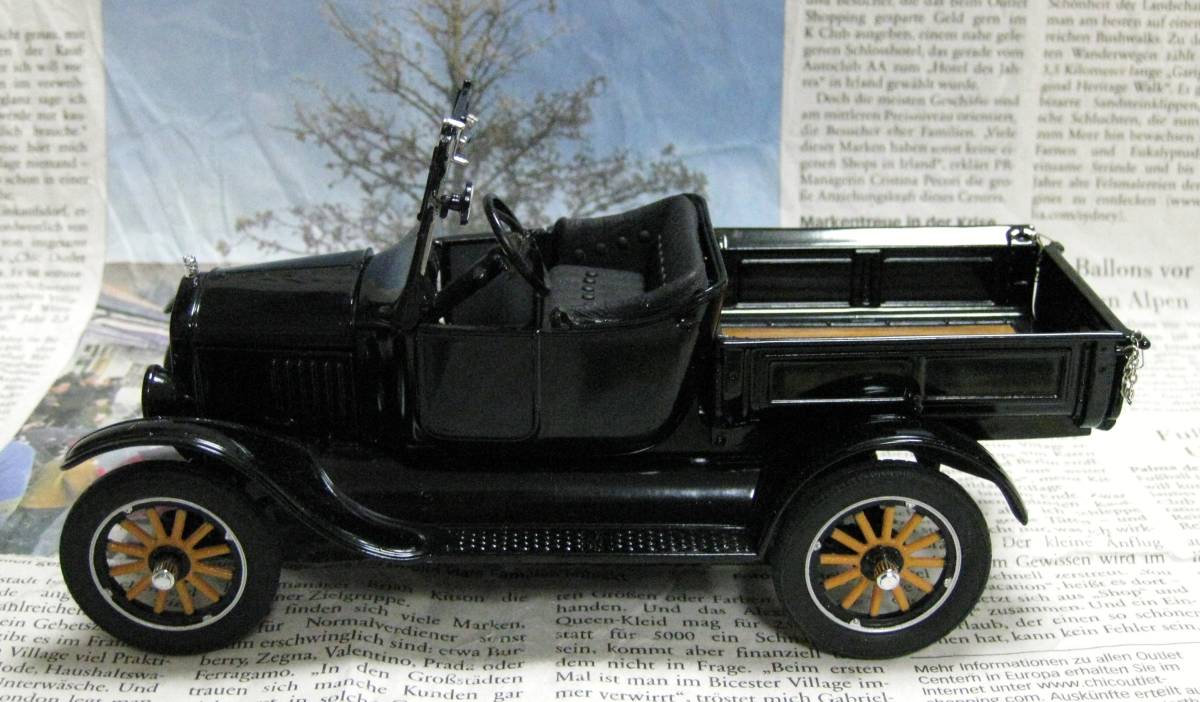★絶版*ダンバリーミント*1/24*1925 Ford Model T Runabout Pickup ブラック_画像5