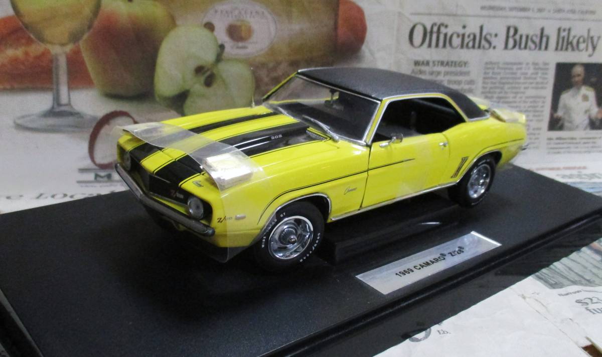 ★絶版*フランクリンミント*1/24*1969 Chevy Camaro Z/28 - Walmart イエロー_画像1