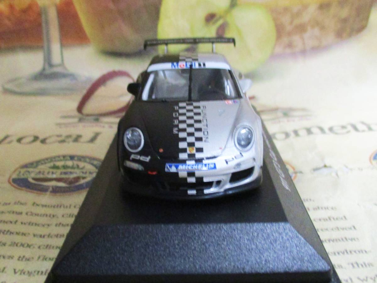 ★レア絶版*ディーラー限定☆Minichamps PMA*1/43*Porsche 911 GT3 #40 GT3 Cup 2011_画像3