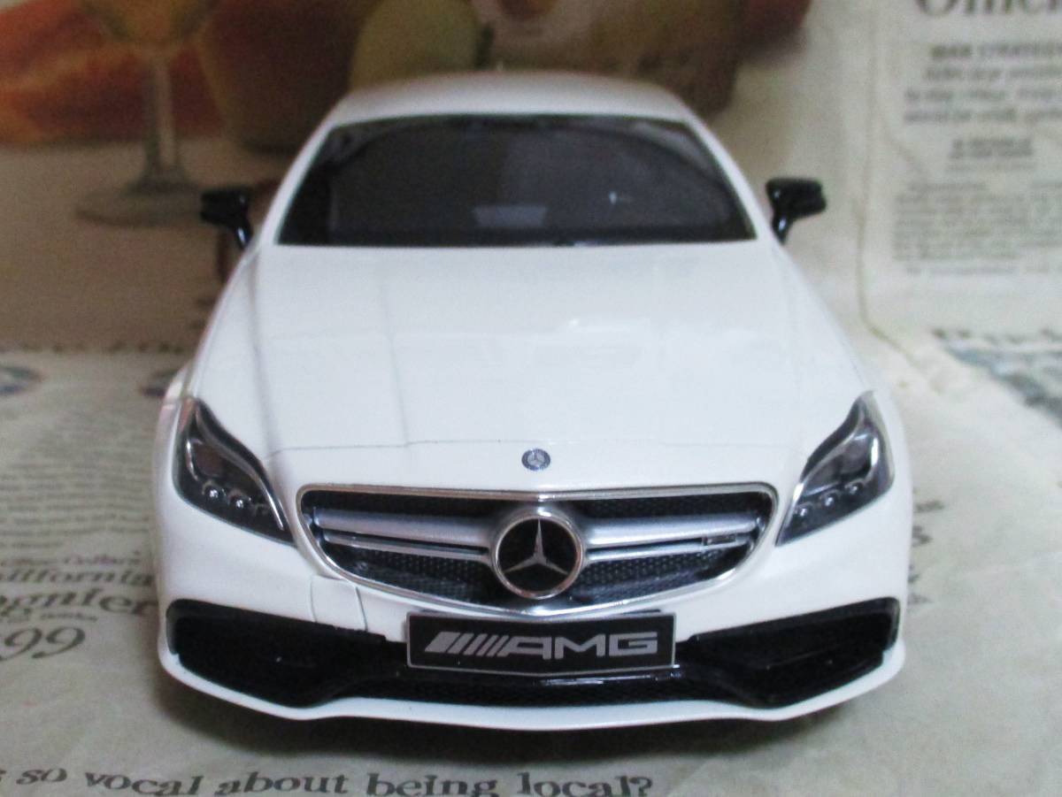 ☆レア*ディーラー限定*GT Spirit*1/18*Mercedes-Benz CLS63 AMG ダイヤモンドホワイト_画像3