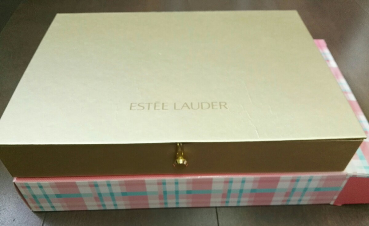 エスティ ローダー（ESTEE LAUDER）メークアップパレット 