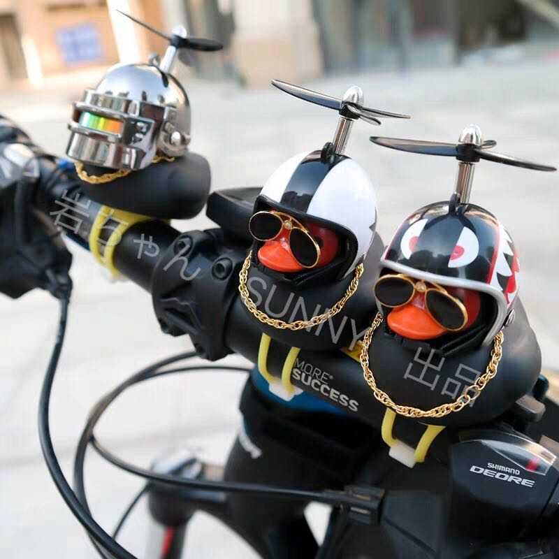 レビューを書けば送料当店負担】 光る アヒル隊長 自転車 自動車 バイク LEDライト ハンドル取付バンド付き 光る アヒル隊長 車 自転車 バイク LEDライト銃 ヘルメット ゴールド