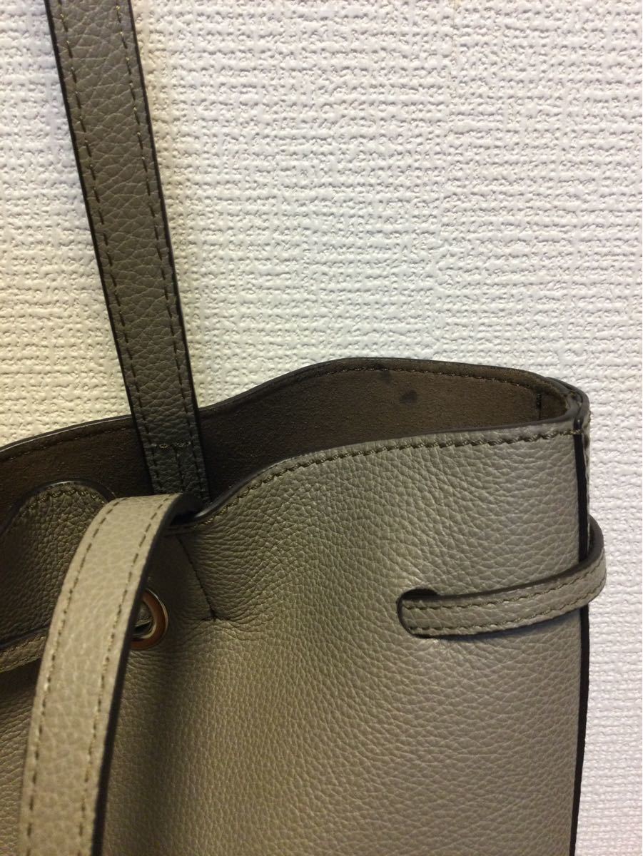 【FURLA】レザーバッグ　GENUINE LEATHER  トートバッグ