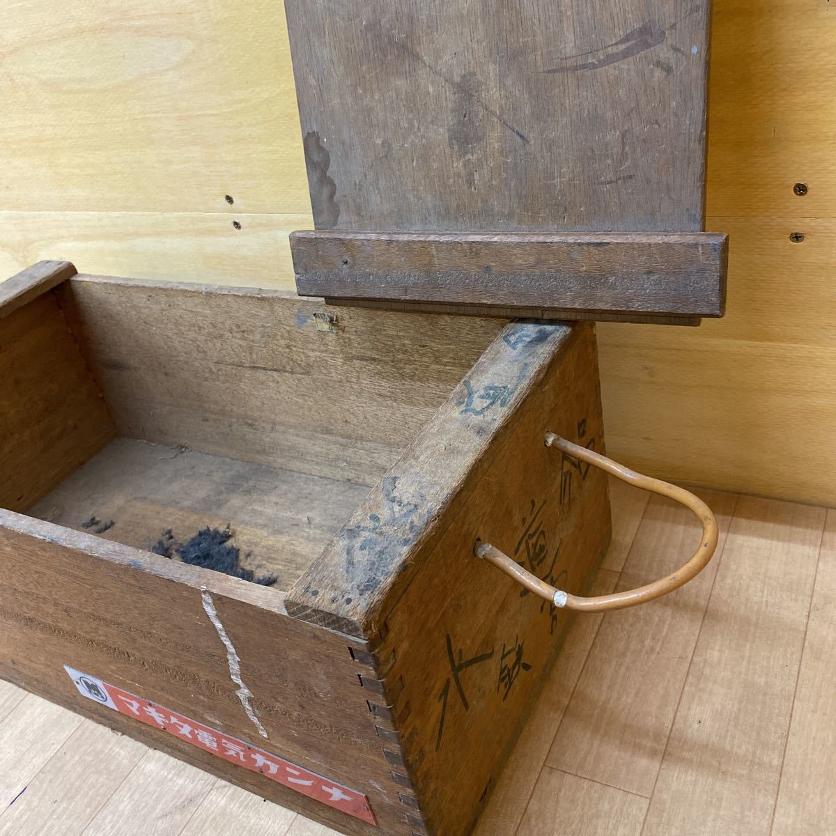 古い木製 大工道具入れ 木箱 収納ケース 昭和レトロ 古民具 和モダン 