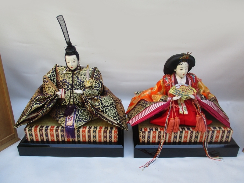 # doll hinaningyo inside reverse side .[ Manufacturers * era unknown ] one against # old doll hinaningyo tree in box N7388#